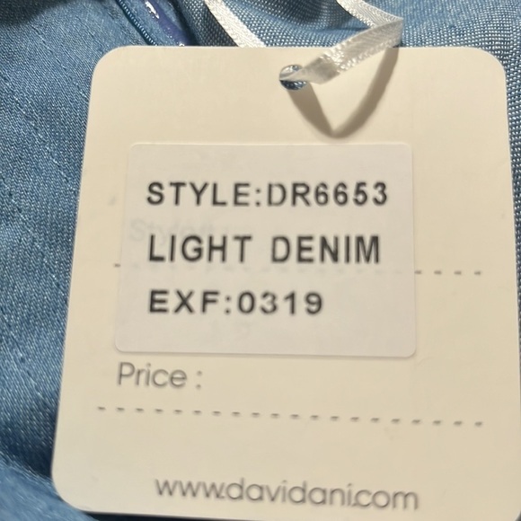 DAVI & DANI LIGHT DENIM JUMPSUIT BLUE SIZE M. - Picture 9 of 9